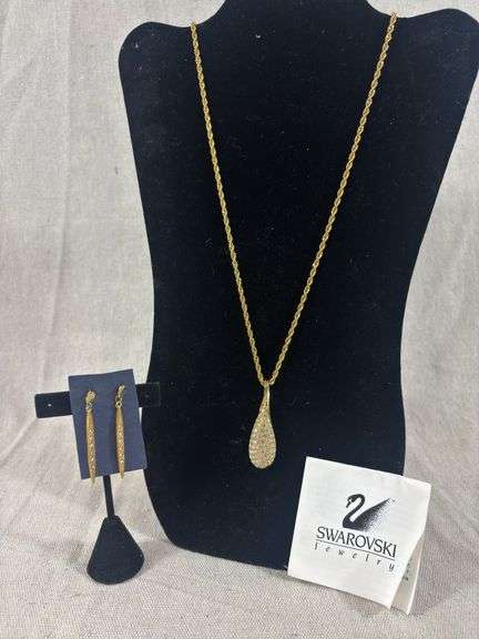 Swarovski crystal pendant on heavy duty long chain and matching earrings image