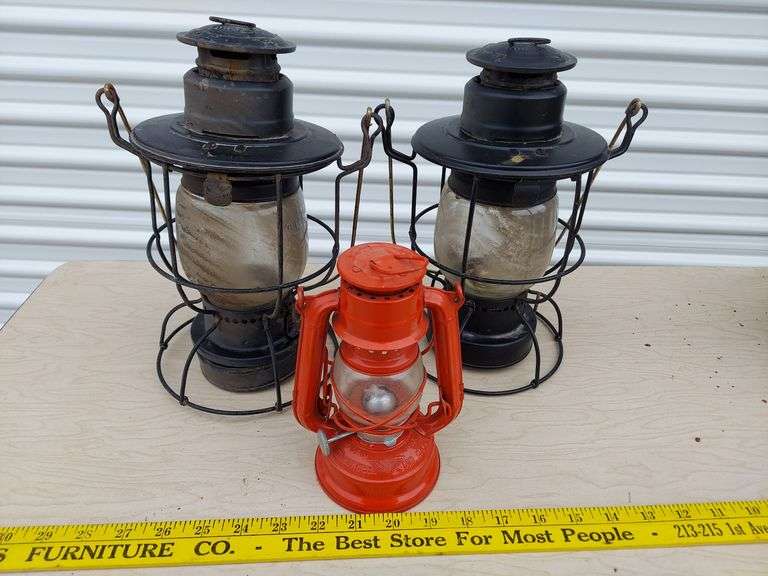 Train Lanters, Dietz black & WingedWheel mini red image