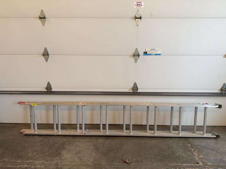 16' aluminum extension ladder image