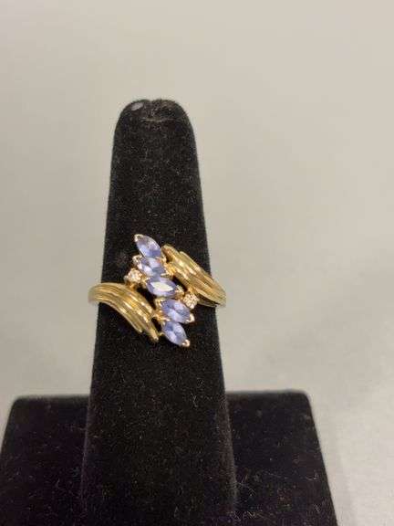 Women’s tanzanite? and diamond ring size 7 Mark is illegible image