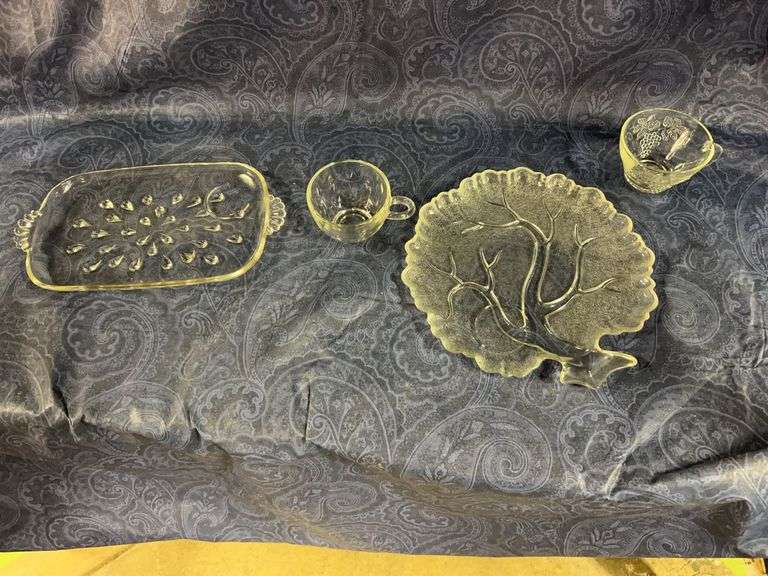 One set Anchor Hocking teardrop design snack set consisting of four cups and four plates. One box tree design, eight cups and eight plates. image