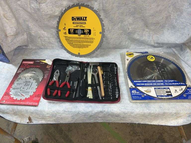 Dewalt saw blade 12-in diameter 32 teeth appears new, Avanti pro 12-in saw blade, 80 tooth. Campion tool set. image