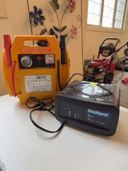 Diehard 12V battery charger and 3 in 1 jump pack image