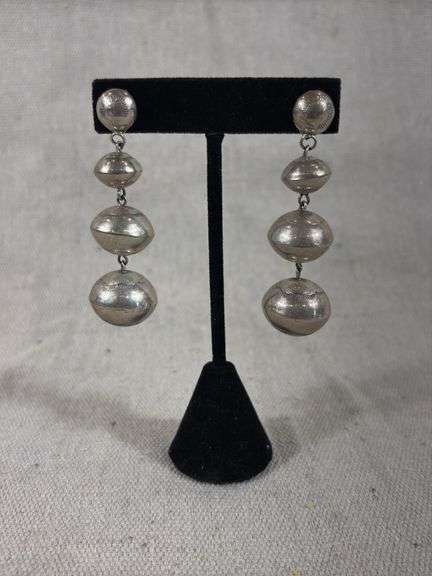 Vintage stamped graduated bench bead post earrings 20.4 grams image