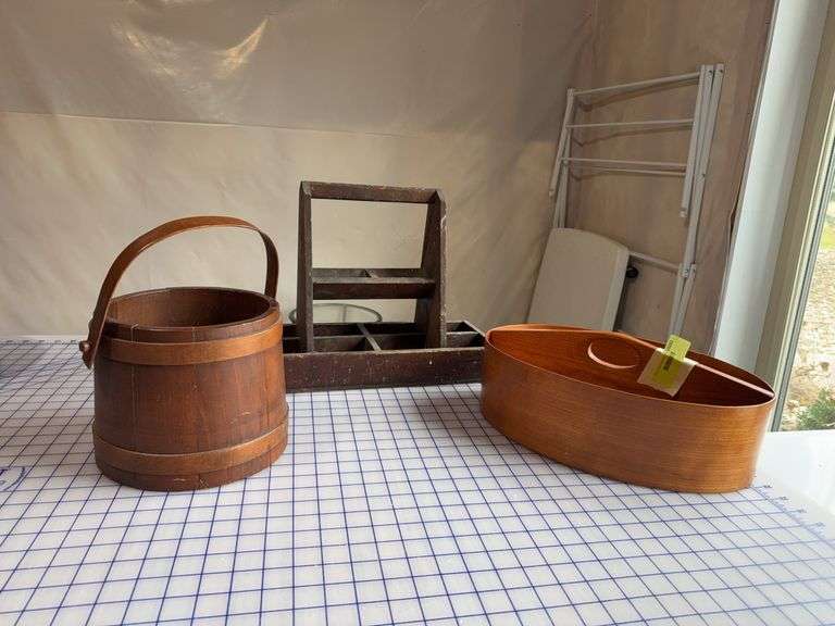 Shaker style oval tote, sugar bucket and unique tote image