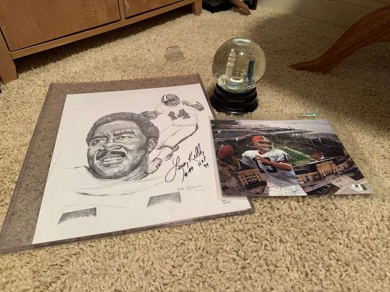 Autographed Bernie Kozad image, Leroy Kelly pencil sketch S/N Linda Fowler 483/500 and Cincinnati snow globe musical image