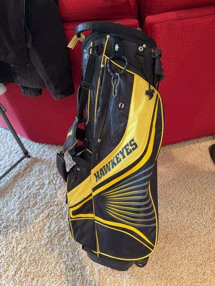 Hawkeye golf bag image