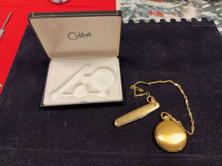 Colobri pocket watch with pocket knife image