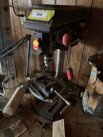 Craftsman tabletop drill press with drill press vice image