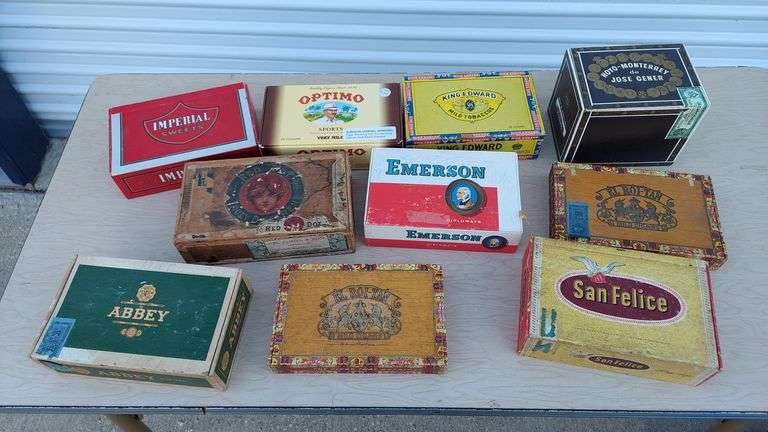 Large quantity of cigar boxes, wooden and cardboard (32 total) image