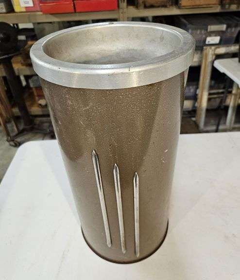 Upright ashtray and matchbooks image