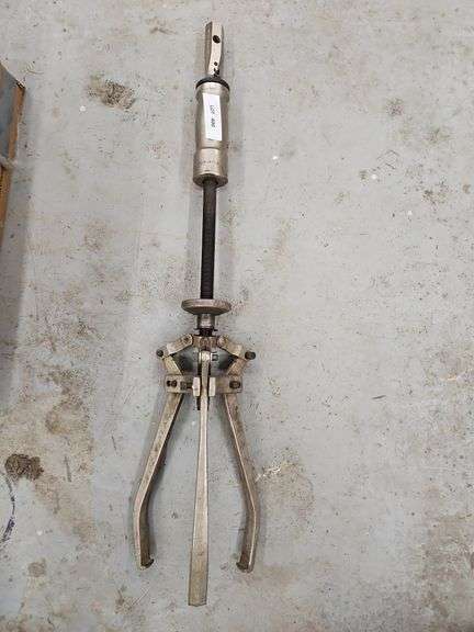 Snap-On, CJ105 4A, 3 Jaw Bearing Puller image