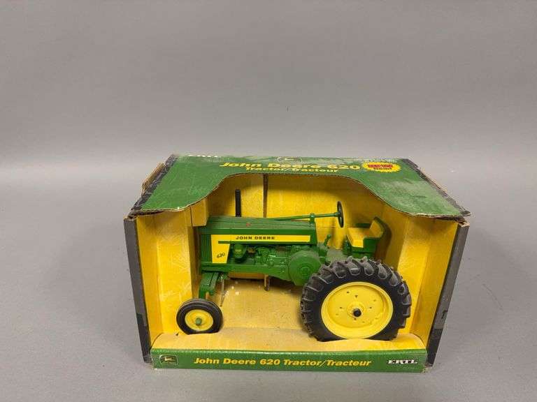 1:16 scale Ertl John Deere 620 tractor image