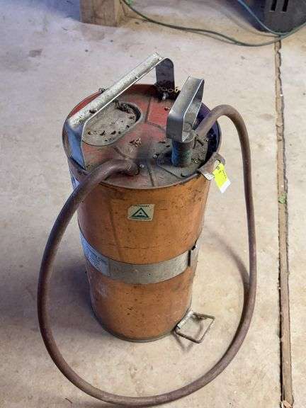 General Model P-909 fire extinguisher image