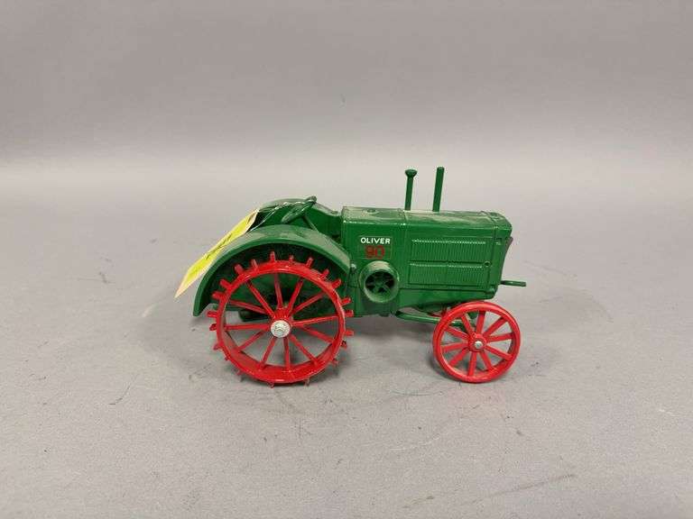 1:16 scale Scale Models Oliver 90 tractor image