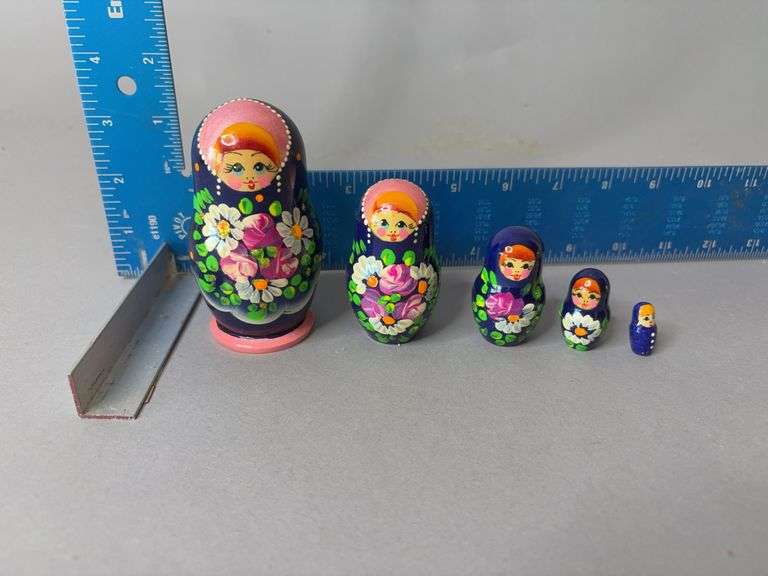 Set of 5 nested dolls, not marked image