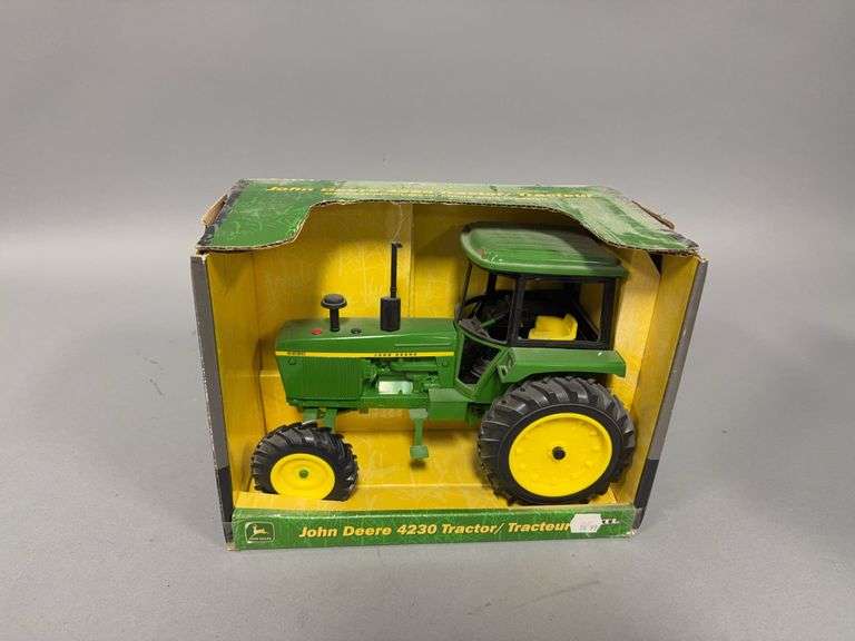 1:16 scale Ertl John Deere 4230 tractor image