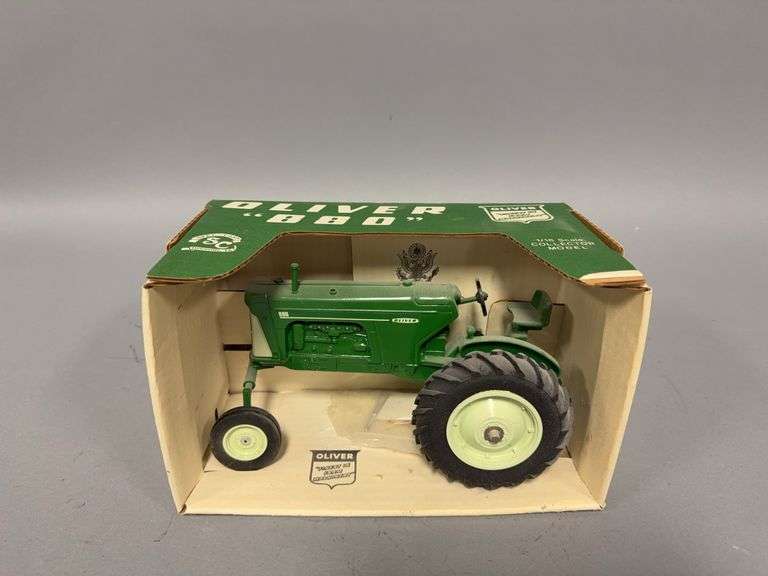 1:16 scale Spec Cast Oliver 880 tractor image