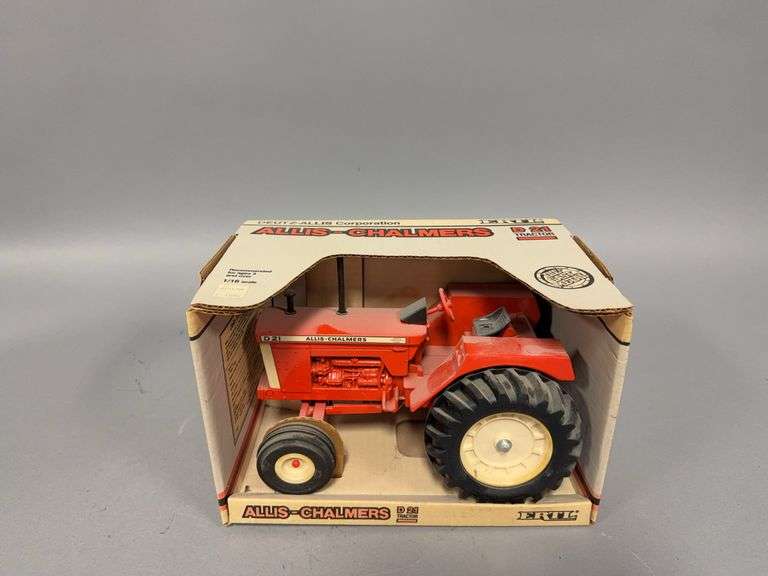 1:16 scale Ertl Allis-Chalmers D21 tractor image