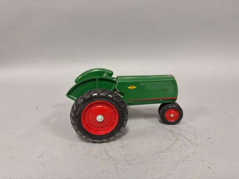 1:16 scale Scale Models Oliver 70 Row Crop tractor image