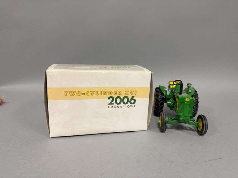 1:16 scale Ertl John Deere Model 730 standard tread tractor 1958-1960 Two Cylinder XVI 2006 image