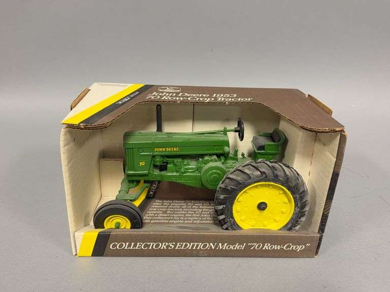 1:16 scale Ertl John Deere 1953 Model 70 Row Crop tractor image