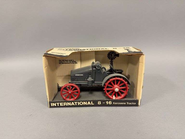 1:16 scale Scale Models International 8-16 kerosene tractor image