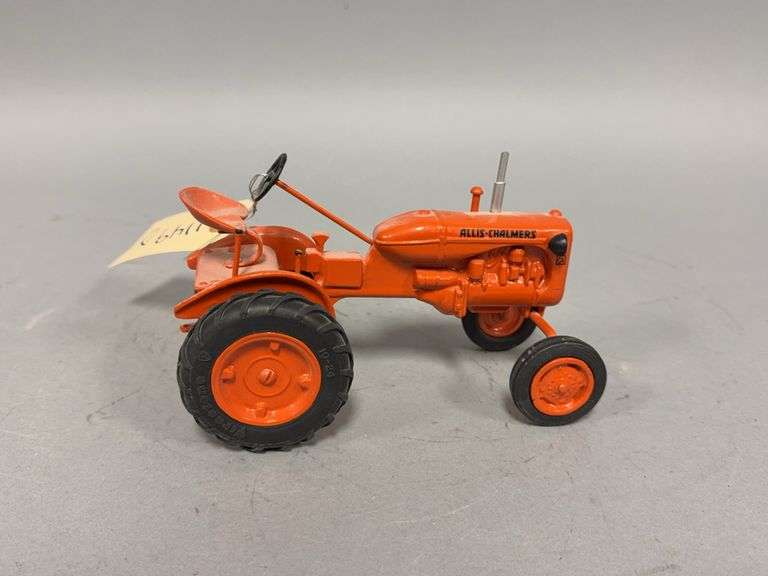 1:16 scale Allis-Chalmers CA tractor image