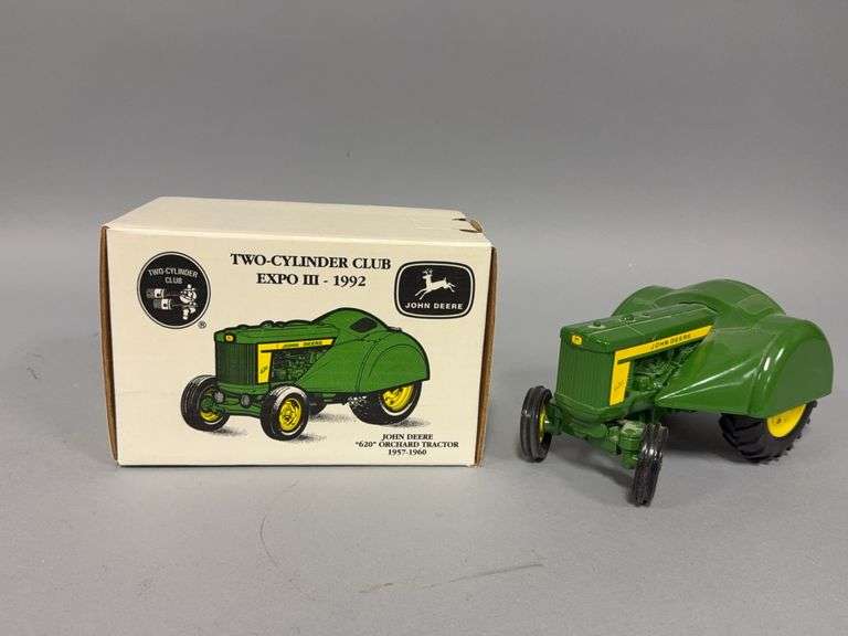1:16 scale Ertl John Deere Model 620 Orchard tractor 1957-1960 Two Cylinder Club Expo III 1992 image