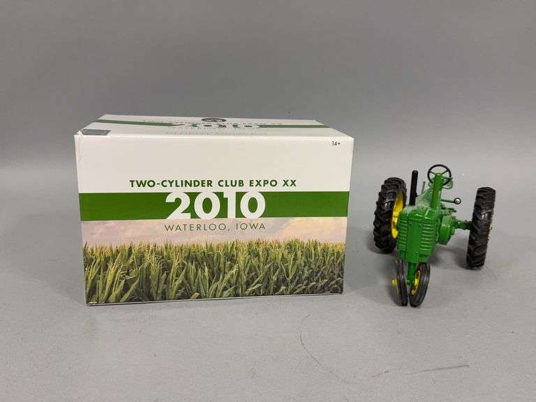 1:16 scale Ertl John Deere Model GM tractor Two Cylinder Club Expo XX 2010 image
