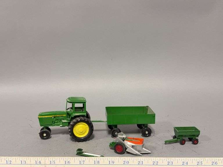 Die cast John Deere, various scale image