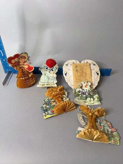 Paper valentine cards image