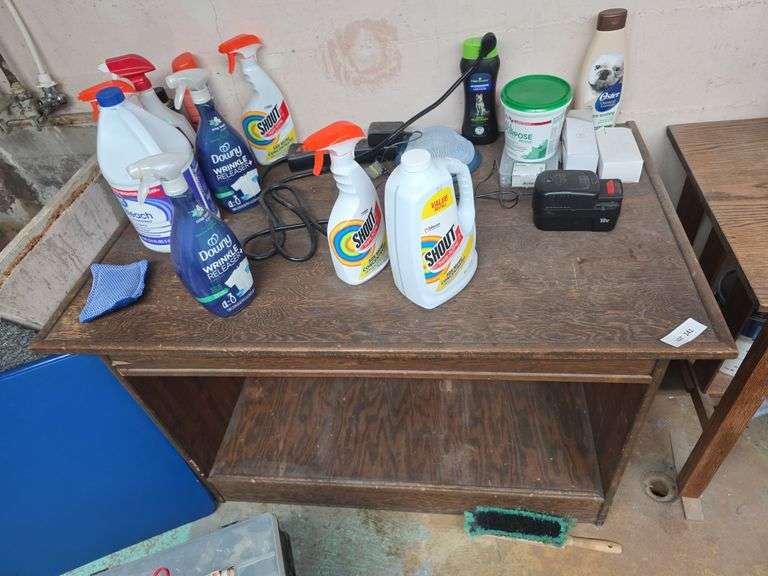 Table 42 X25 X29 with contents, stair carry-Bring boxes to pack image