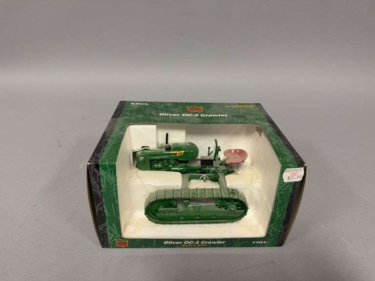 1:16 scale Ertl Oliver OC-3 crawler image