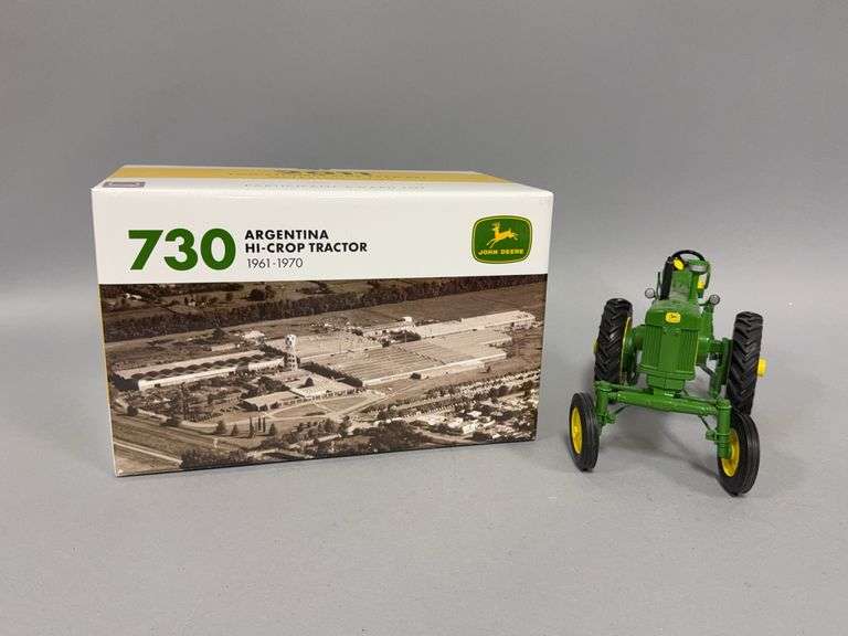 1:16 scale Ertl John Deere Model 730 Argentina Hi-Crop tractor 1961-1970 Participant Award Toy 2011 Two Cylinder Club Expo XXI image