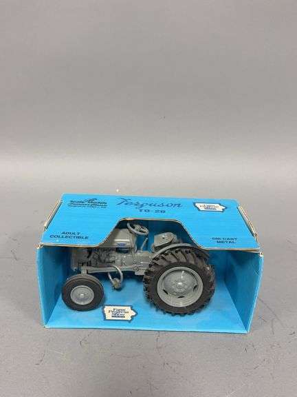 1:16 scale Scale Models Ferguson TO-20 tractor Farm Progress Show 1993 image