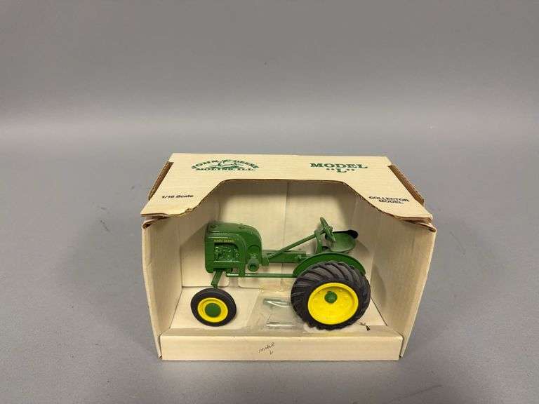 1:16 scale Ertl John Deere Model L tractor The Toy Tractor Times Anniversary 1990 image