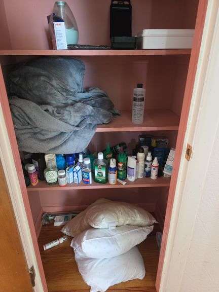 Pillows, blanket, household supplies image