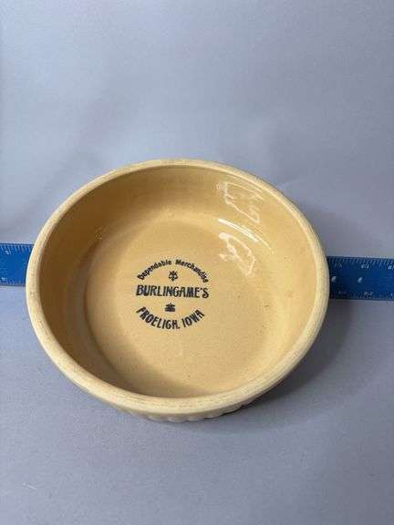 8.5” round Burlingames Dependable Merchandise Froelich, Iowa casserole dish image