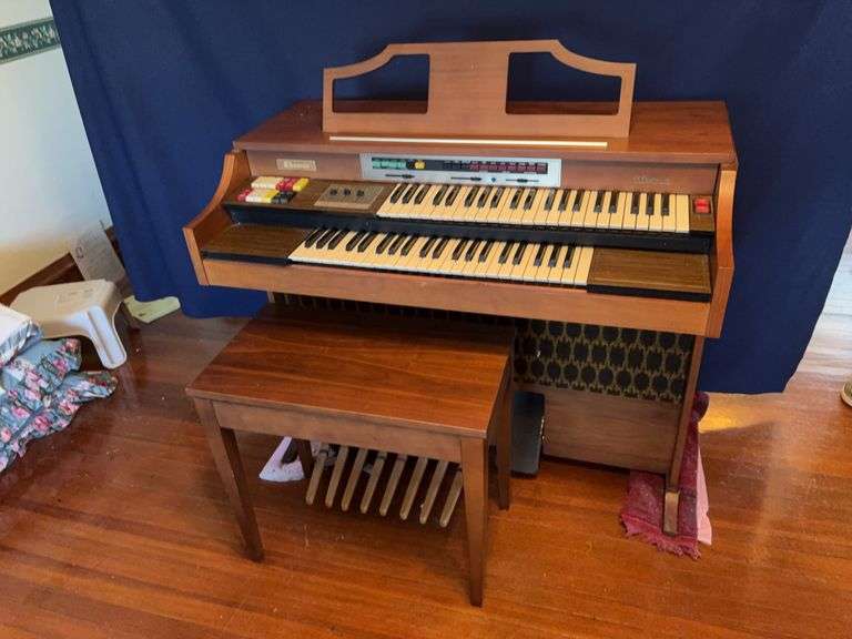 Thomas electric organ image