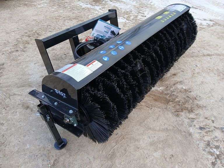Skid Steer Angle Broom	Mower King	SSAB72	Quick Attach, 14-24MPa Working Pressure, 672lbs.working width 74 in image