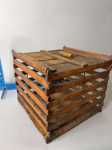 Slat wood egg crate image