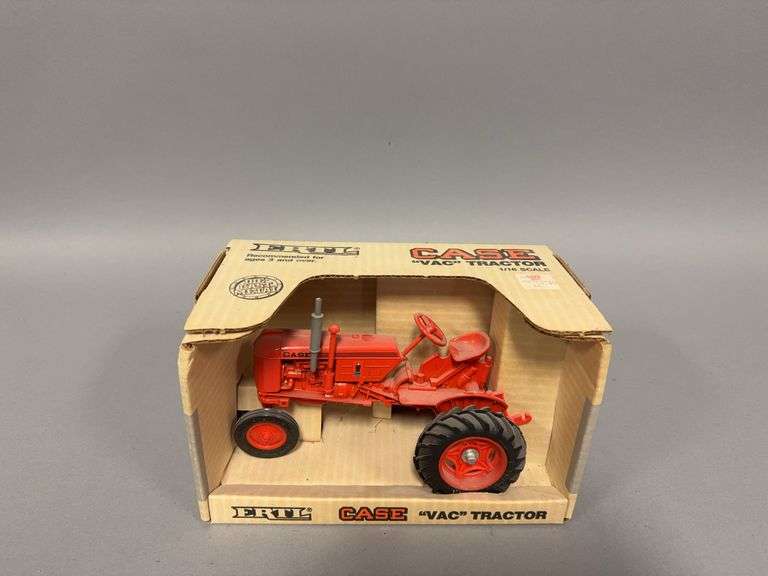 1:16 scale Ertl Case Vac tractor image