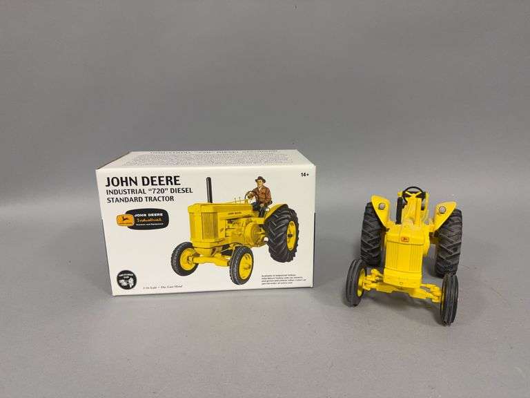 1:16 scale Ertl John Deere Industrial 720 Diesel Standard Tractor image