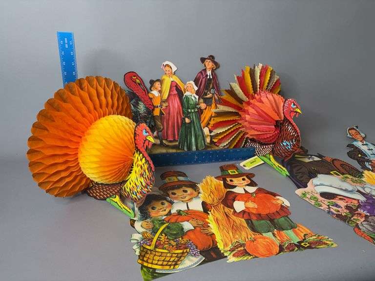 Vintage Thanksgiving decor image