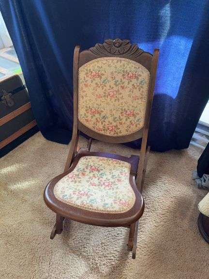 Folding sewing rocker, seat needs repair image