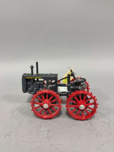 1:16 scale Scale Models Massey-Harris steel wheel tractor image