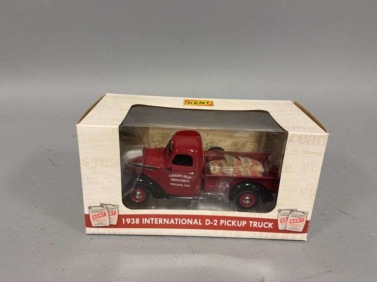 1:25 scale First Gear Kent 1938 International D-2 Pickup Truck image