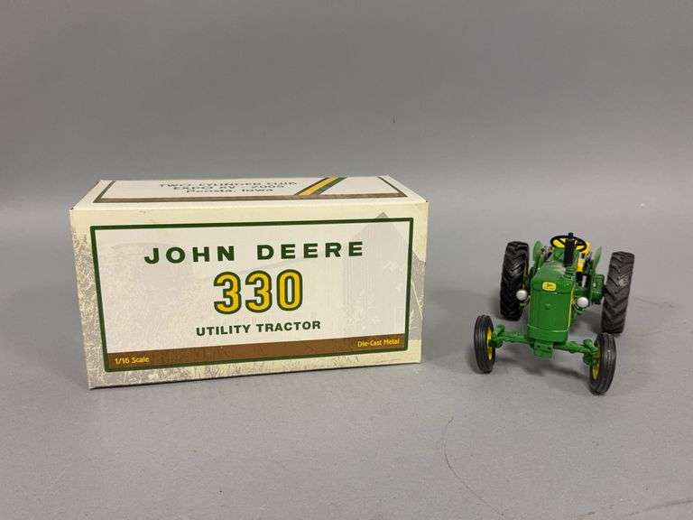 1:16 scale Ertl John Deere Model 330 Utility tractor Two Cylinder Club Expo XV 2005 image