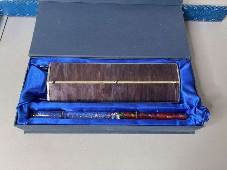 Prismatic wand image